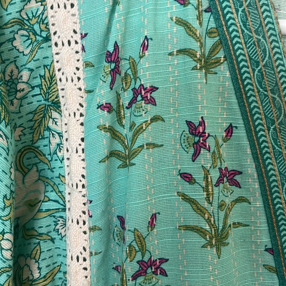 Pakistani Indian printed kurta from khaadi pret with lace. - Picture 4 of 8